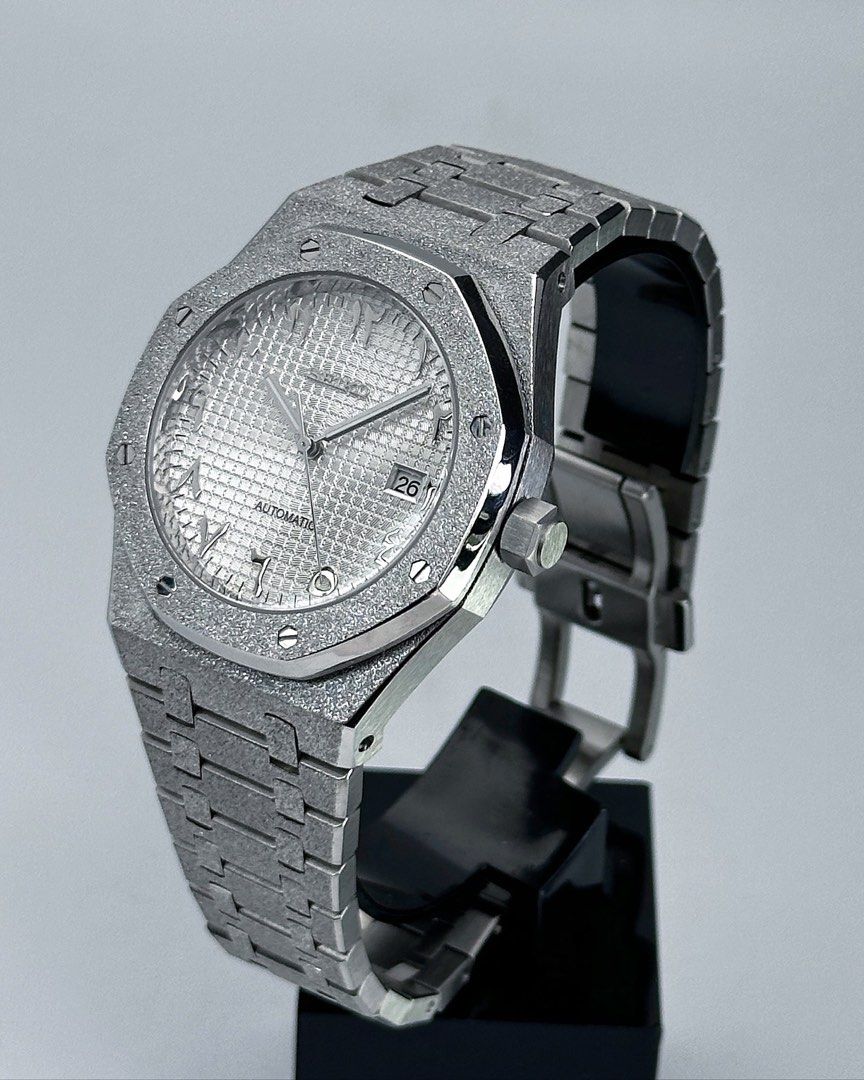ROYAL OAK FROSTED ARABIC WHITE MOD